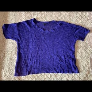 Cute Eileen Fisher crop top. Very flattering.